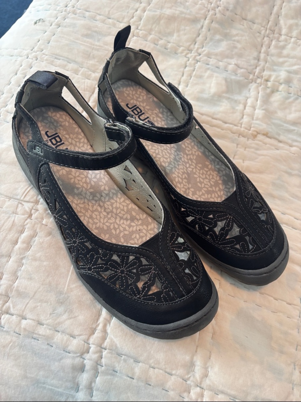 JBU by Jambu black floral cutout Mary Jane shoes  sz 9.5